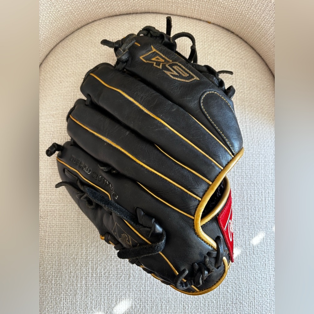 Rawlings 
R9204-2BG
11 1/2 inch - Picture 4 of 7